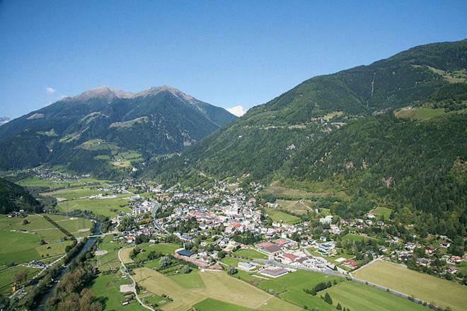 Frühstückspension Kirchenwirt Obervellach Exterior foto